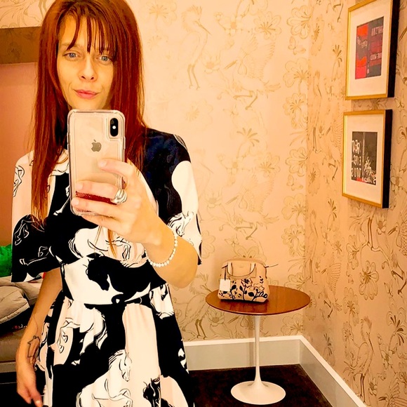 Meet your Posher, Lorelei - Picture 9 of 16